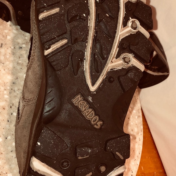 Nevados Hiking 🥾 Shoes - Picture 4 of 8